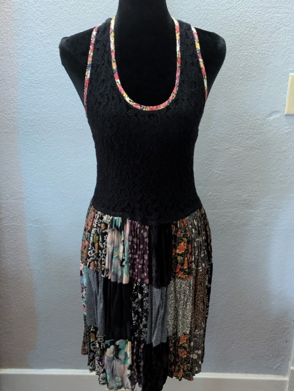 Black Lace Top Patchwork Floral Skirt Dress
